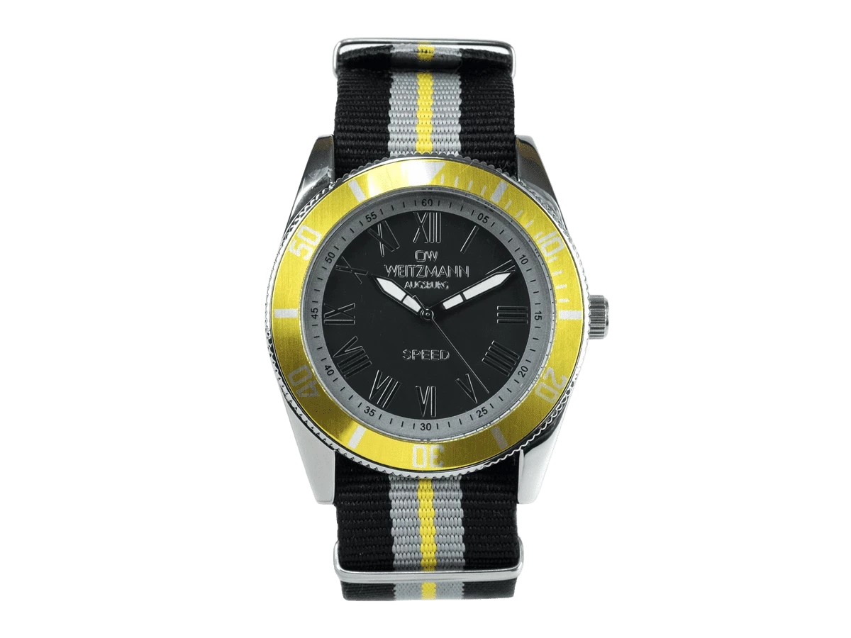 Bundle 1 • Herren-Uhren /// Cool, attraktive Trend-Uhr, gold, Echtlederband braun / Monte Carlo, topaktuelle Mode-Uhr, mit olivgrünem Zifferblatt, mit Milanaise-Band / Geschenkt dazu: Speed, aktuelle Unisex Armband-Uhr, gestreiftes Natoband, gelbe Lünette - Bild 13