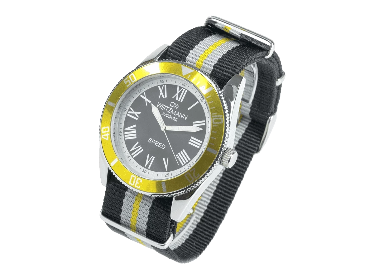 Bundle 1 • Herren-Uhren /// Cool, attraktive Trend-Uhr, gold, Echtlederband braun / Monte Carlo, topaktuelle Mode-Uhr, mit olivgrünem Zifferblatt, mit Milanaise-Band / Geschenkt dazu: Speed, aktuelle Unisex Armband-Uhr, gestreiftes Natoband, gelbe Lünette - Bild 15