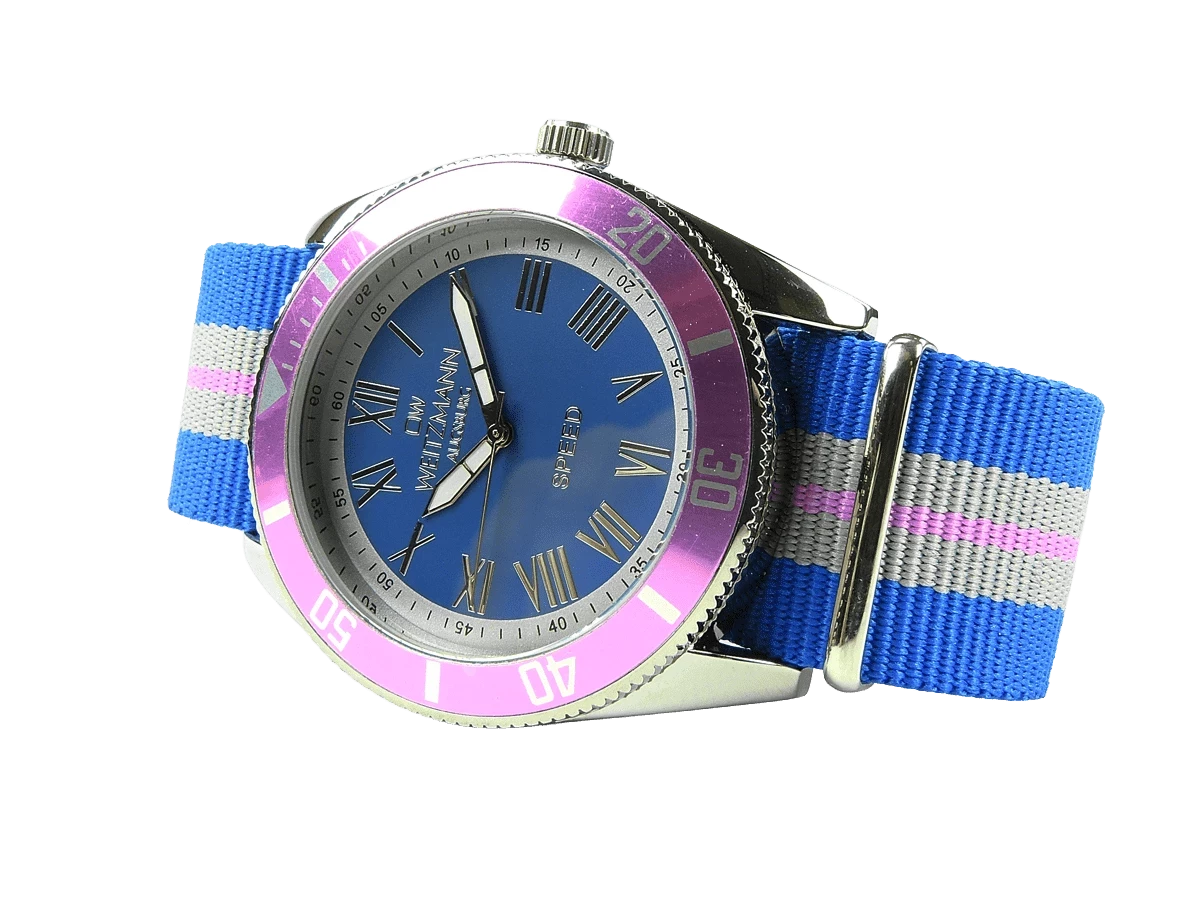 Bundle 2 • Herren-Uhren /// Cool, attraktive Trend-Uhr, gold, Echtlederband olive / Monte Carlo, topaktuelle Mode-Uhr, mit rotem Ziffernblatt, mit Milanaise-Band / Geschenkt dazu: Speed, aktuelle Unisex Armband-Uhr, gestreiftes Natoband, rosa Lünette - Bild 16